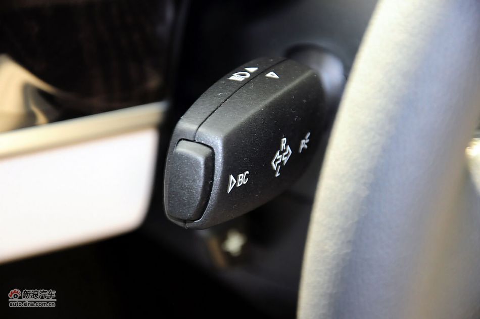 2012款宝马5系旅行轿车实拍