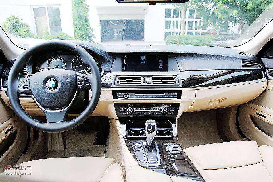 进口宝马535i领先运动型内饰图片