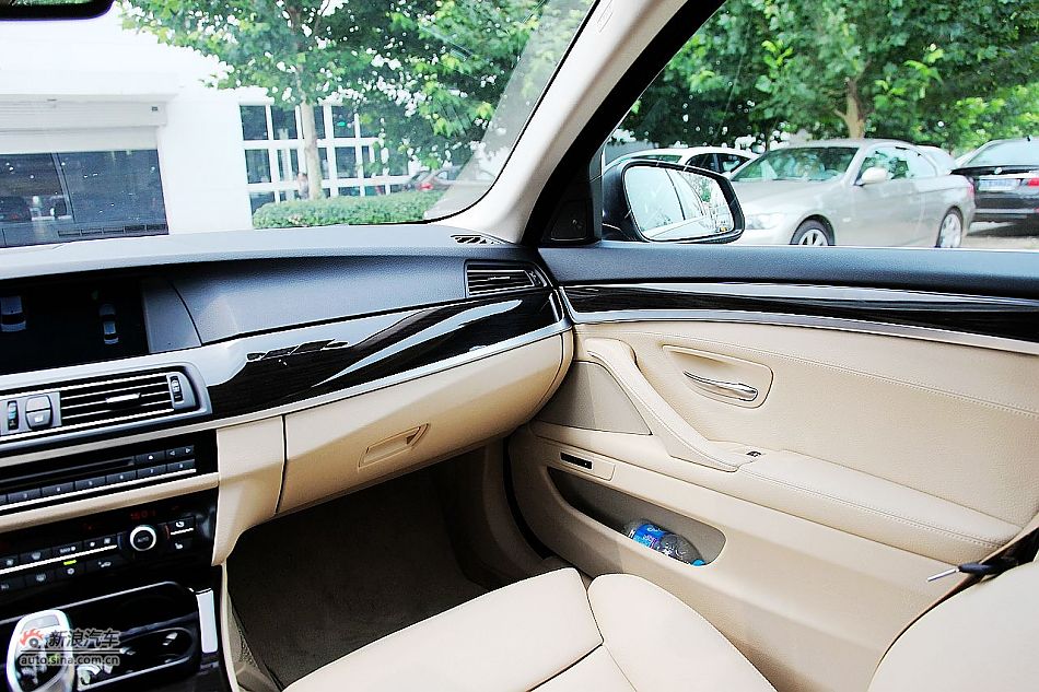 进口宝马535i领先运动型内饰图片