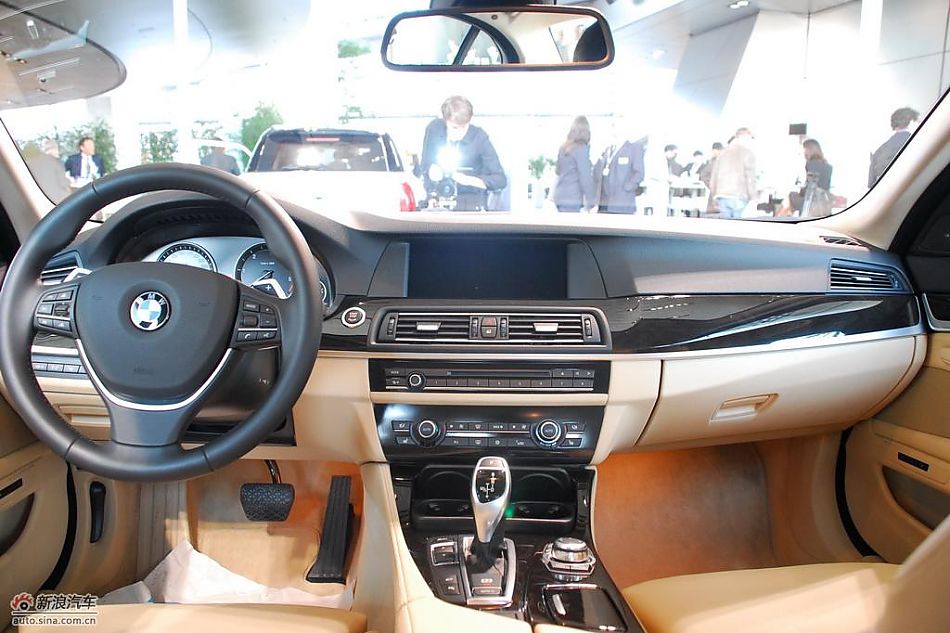 BMW宝马530d实拍图