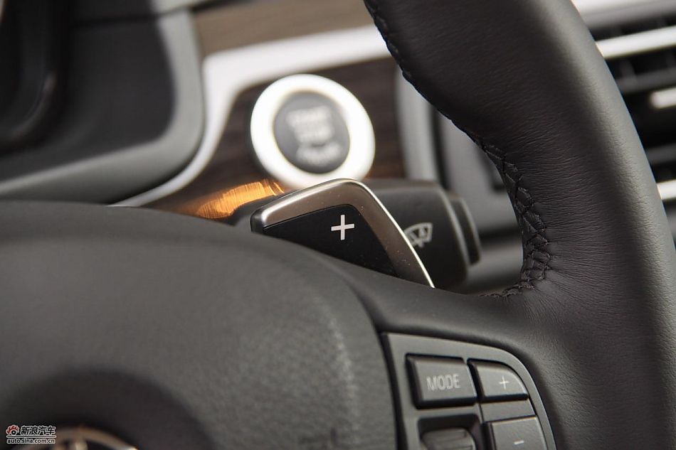 全新宝马5系内饰