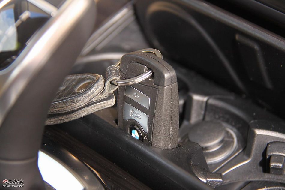 全新宝马5系内饰