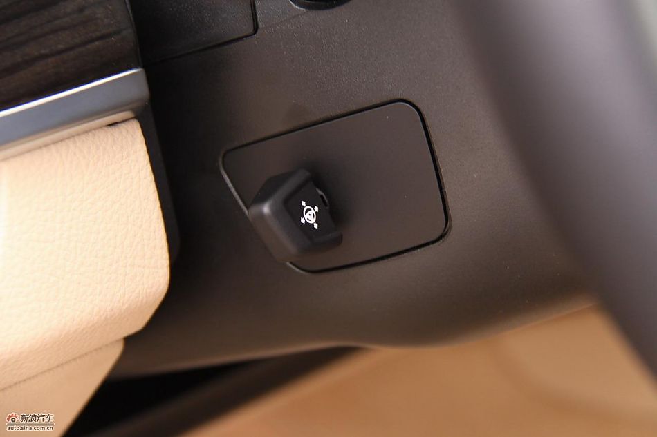 全新宝马5系内饰