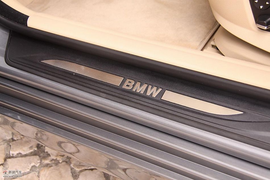 全新宝马5系内饰
