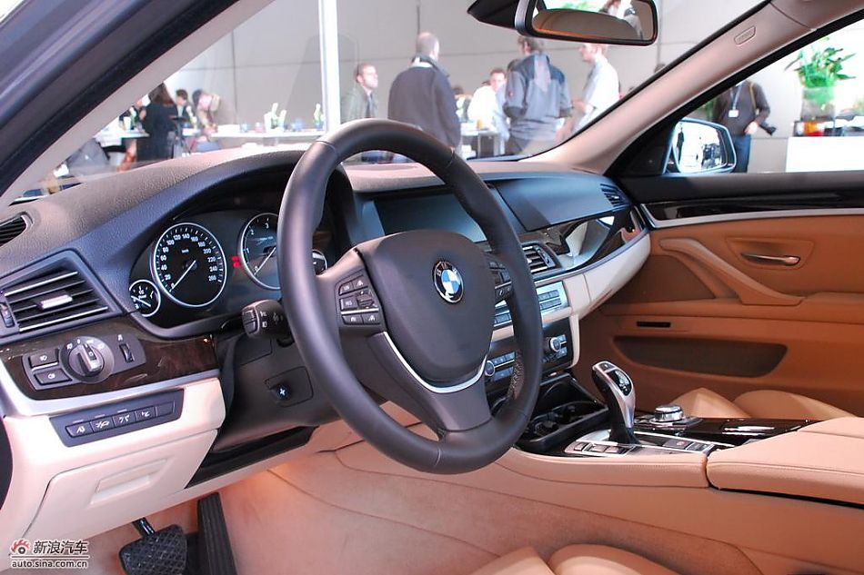 BMW宝马530d实拍图