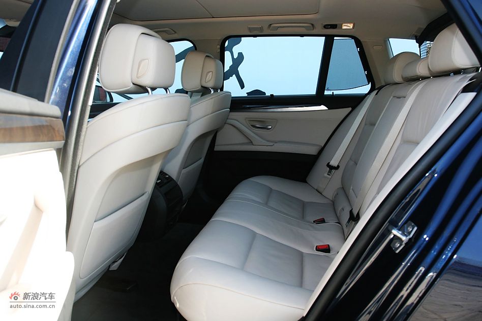 2012款宝马5系旅行版