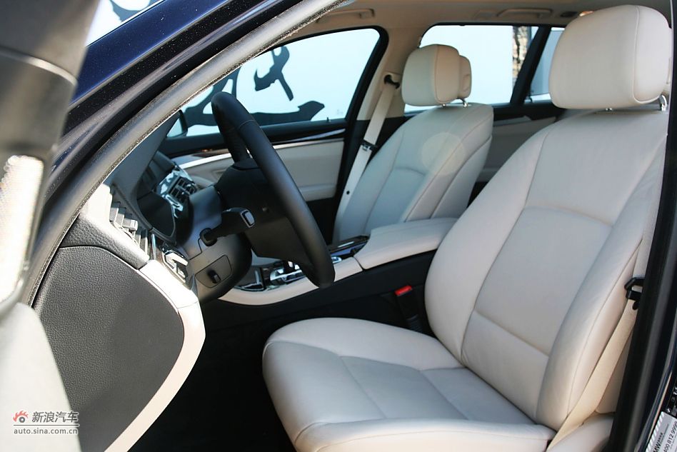 2012款宝马5系旅行版