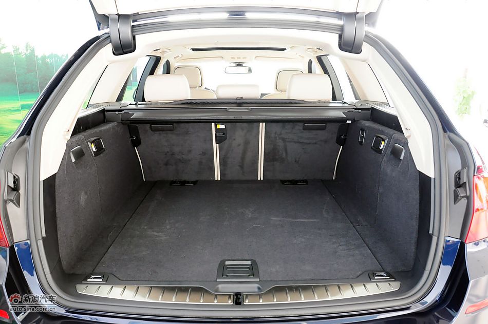2012款宝马5系旅行轿车实拍