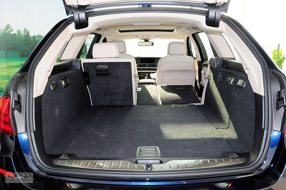 2012款宝马5系旅行轿车实拍