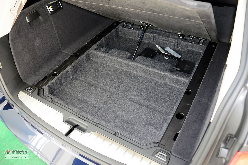2012款宝马5系旅行轿车实拍