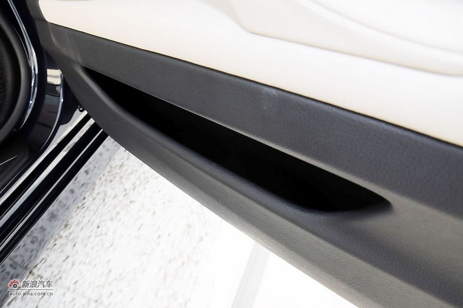 2012款宝马5系旅行轿车实拍