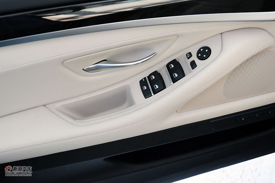 2012款宝马5系旅行轿车实拍