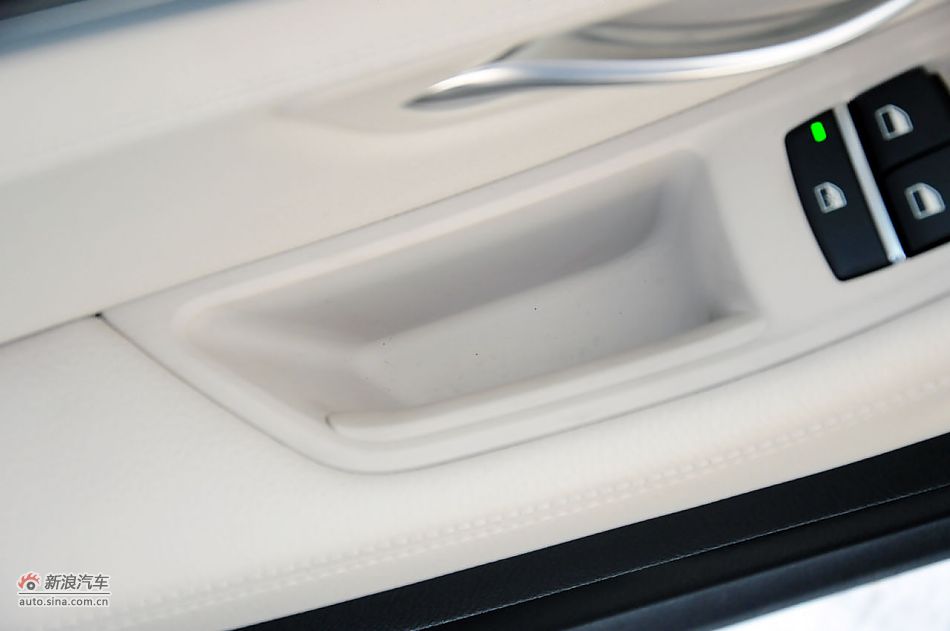 2012款宝马5系旅行轿车实拍