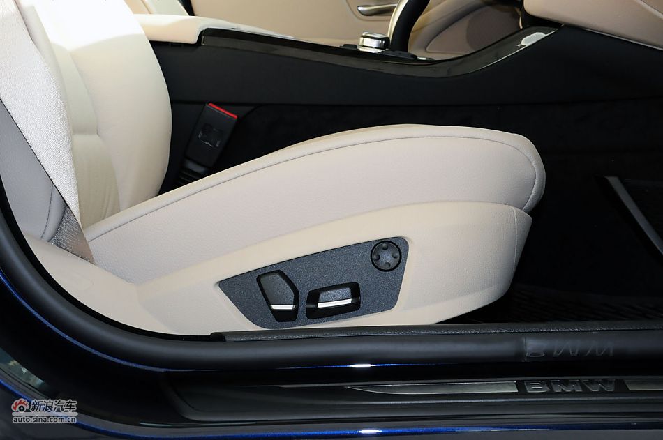 2012款宝马5系旅行轿车实拍