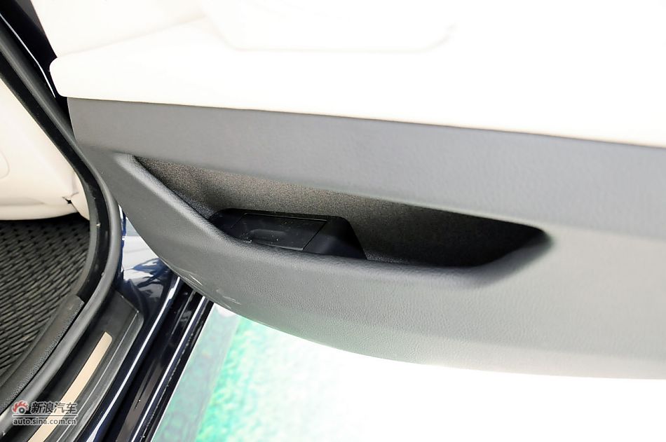 2012款宝马5系旅行轿车实拍