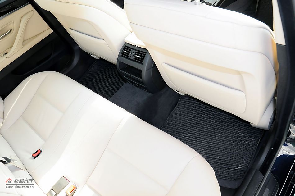 2012款宝马5系旅行轿车实拍