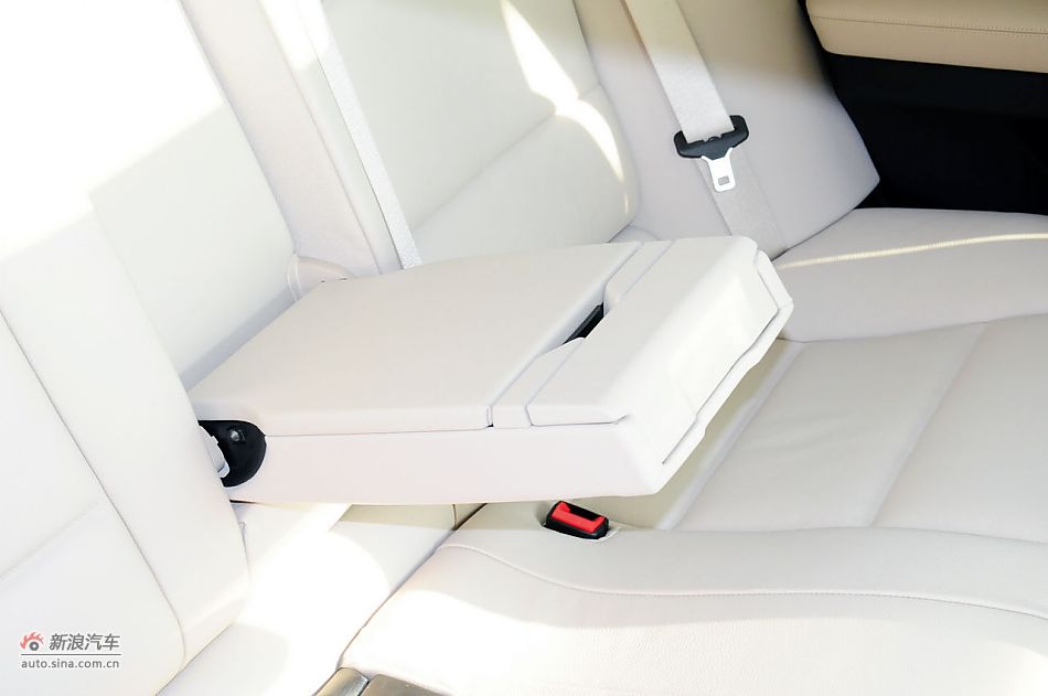 2012款宝马5系旅行轿车实拍