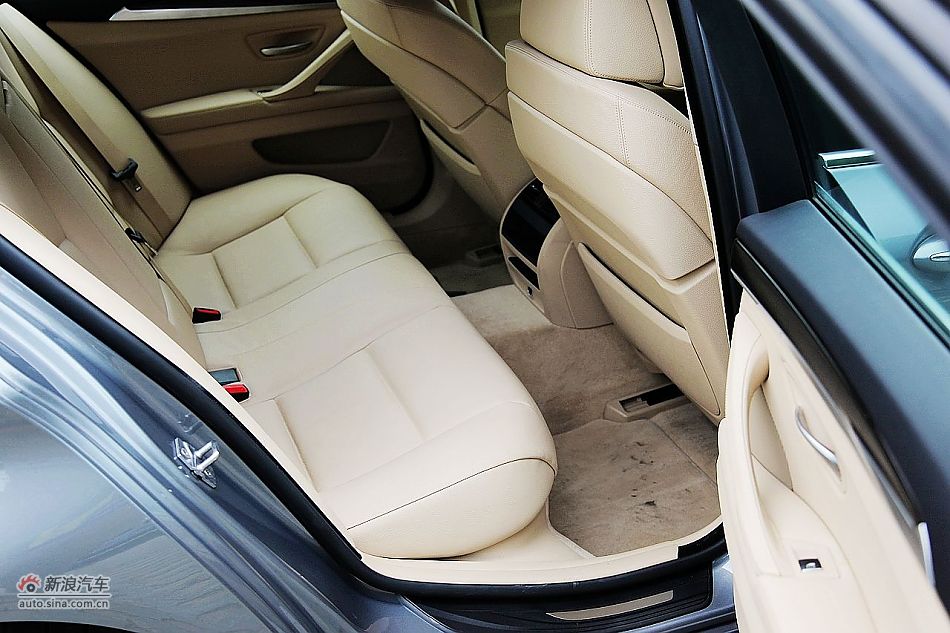 进口宝马535i领先运动型空间图片