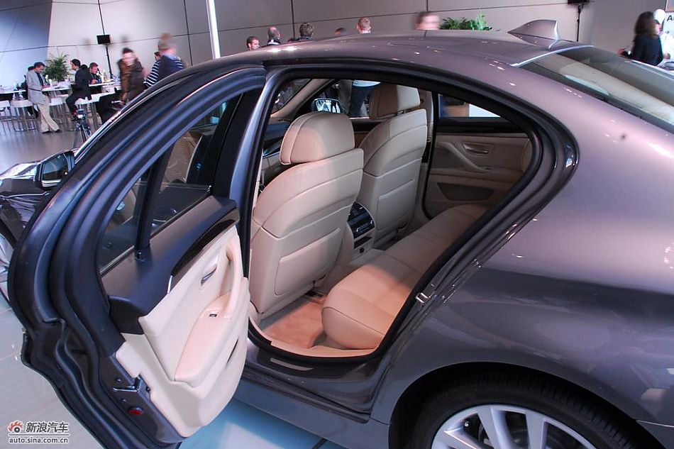 BMW宝马530d实拍图