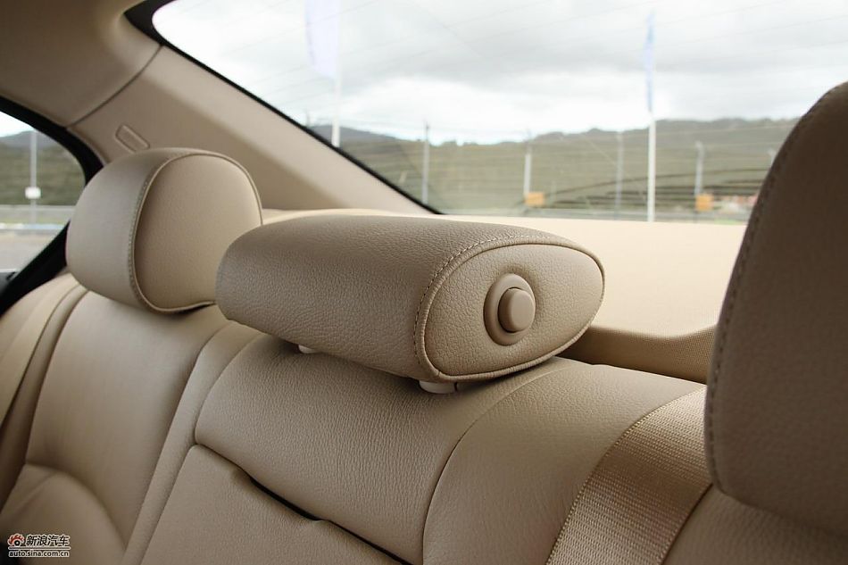 全新宝马5系内饰