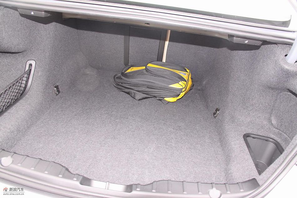 全新宝马5系内饰