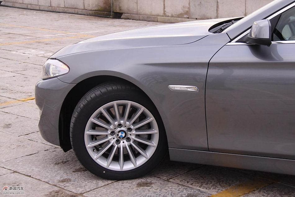 试驾全新宝马5系