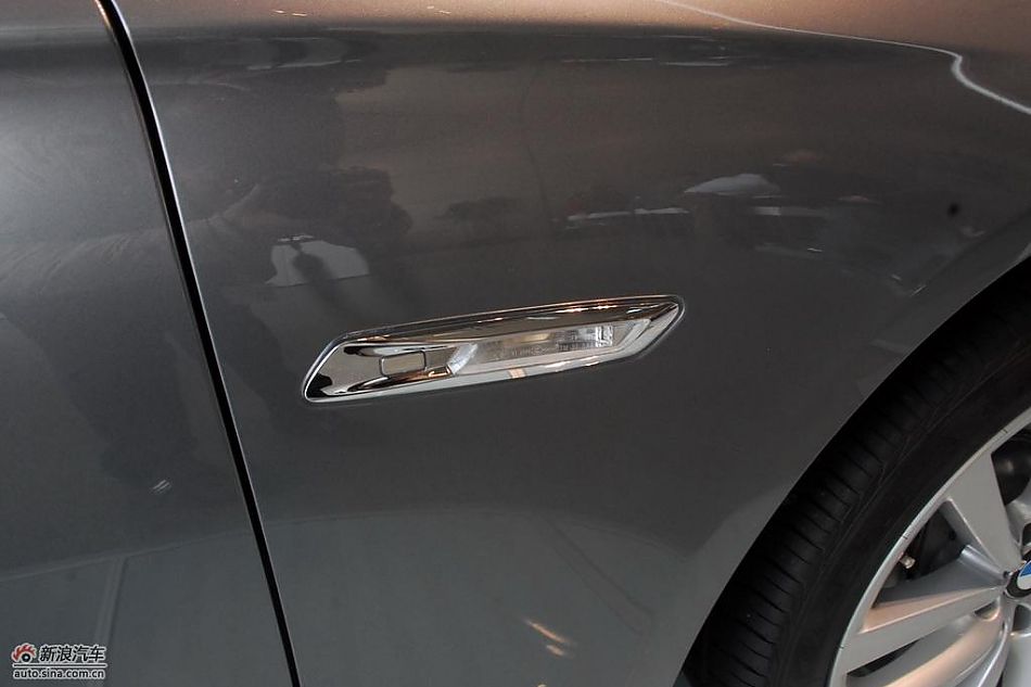 BMW宝马530d实拍图