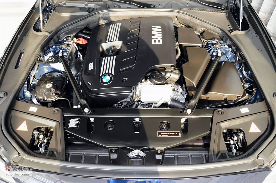 2012款宝马5系旅行轿车实拍