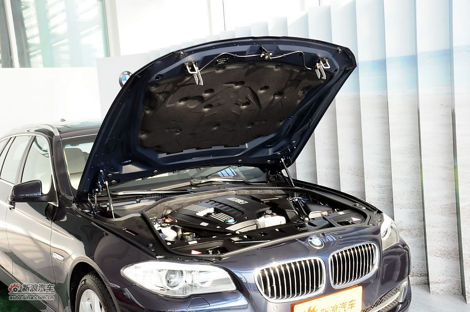 2012款宝马5系旅行轿车实拍