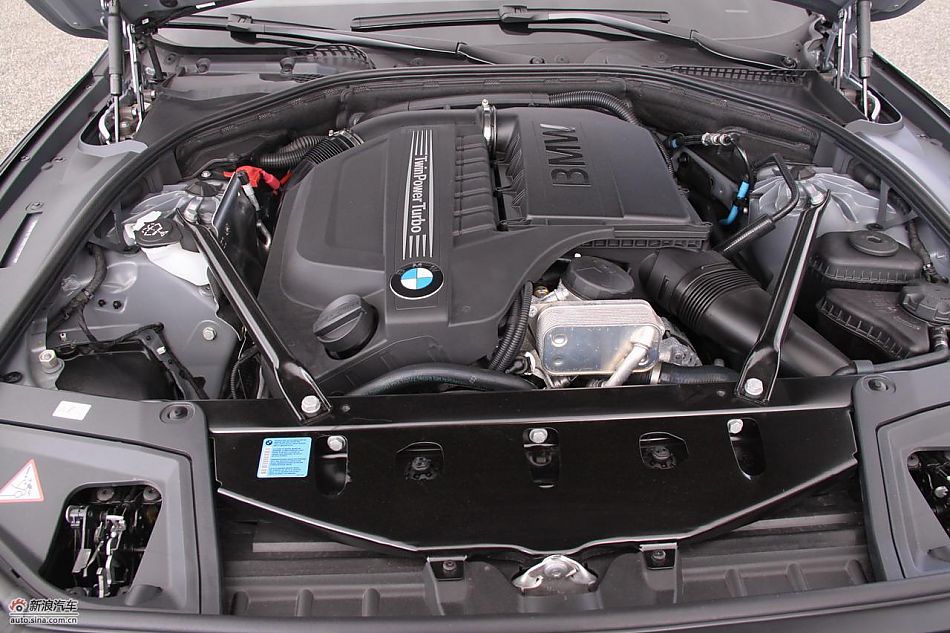 全新宝马5系发动机