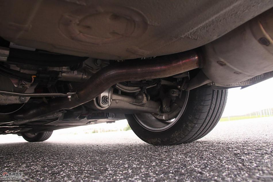 全新宝马5系底盘