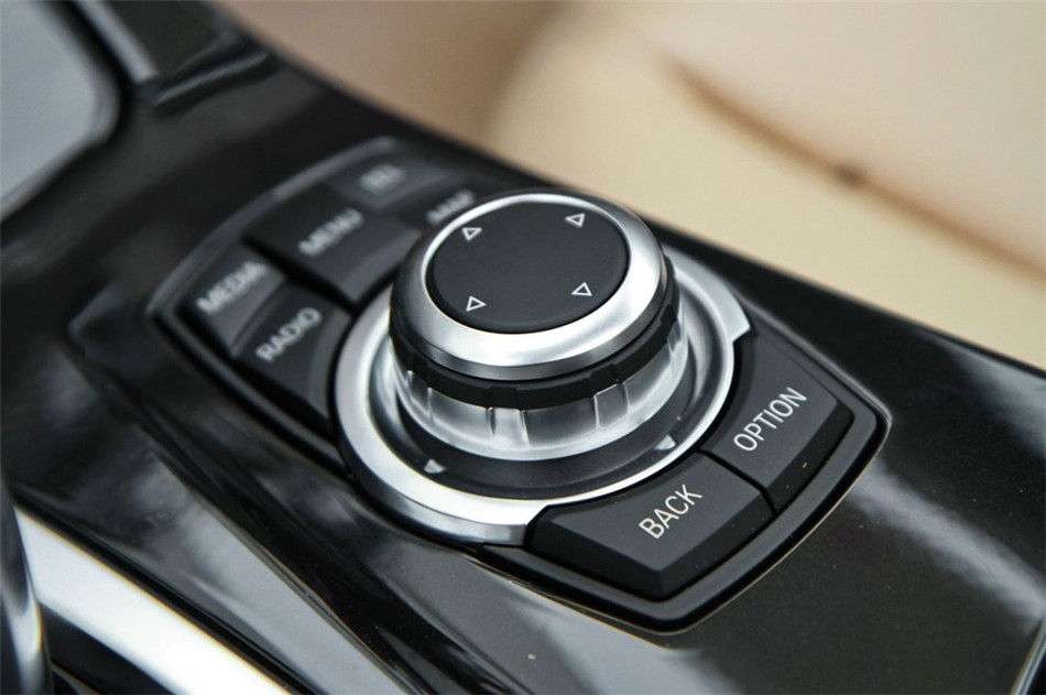 2013款 520i 2.0T AT 典雅型 内饰