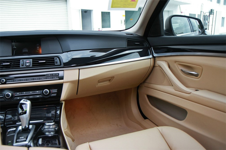 2013款 520i 2.0T AT 典雅型 内饰
