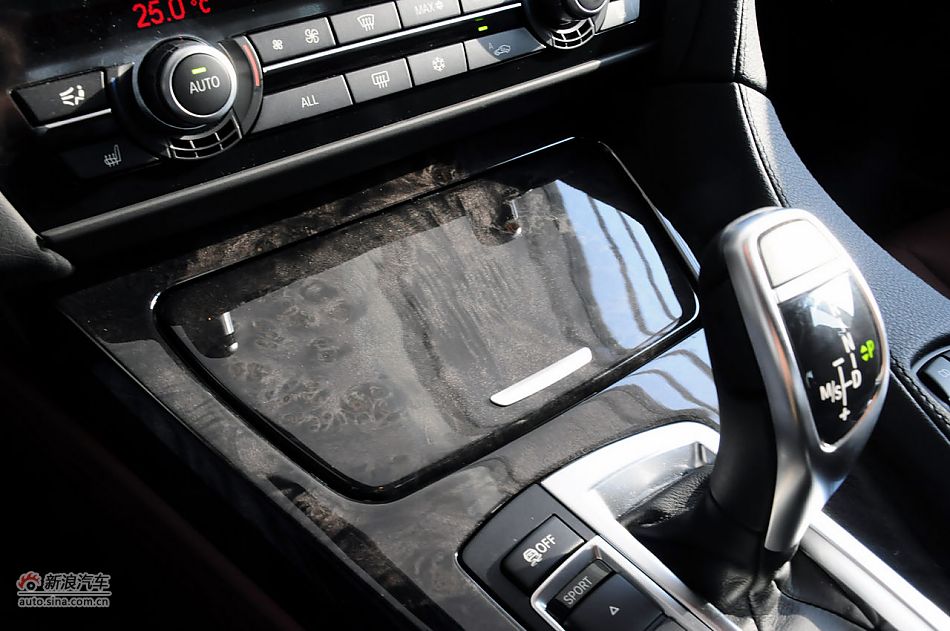 2012款宝马6系双门轿跑车实拍