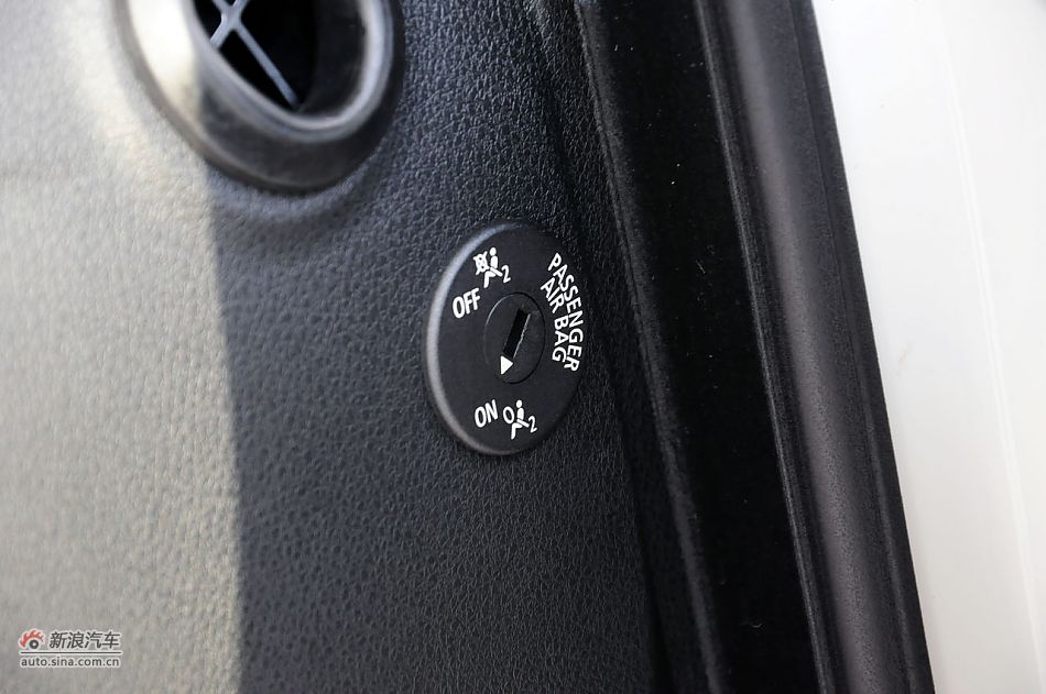 2012款宝马6系双门轿跑车实拍