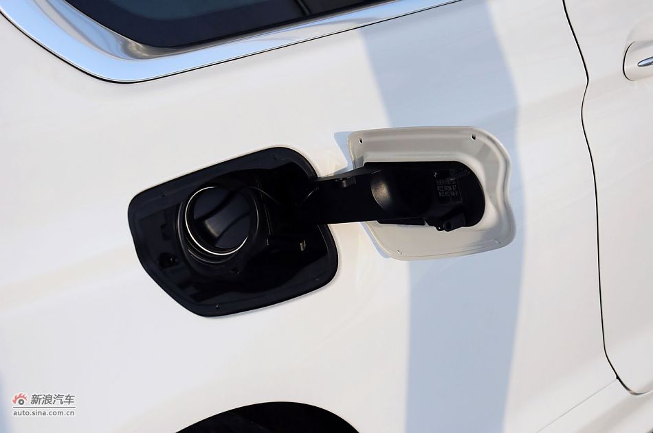 2012款宝马6系双门轿跑车实拍