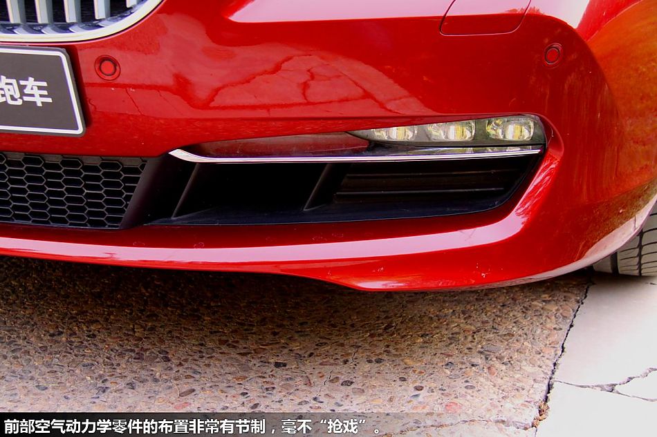 新浪体验试驾宝马全新6系