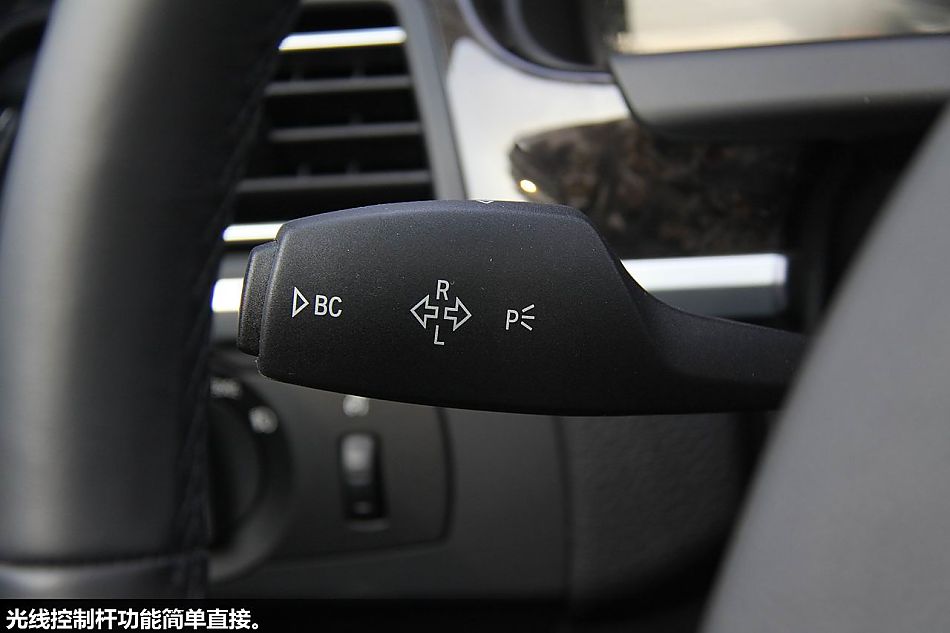 新浪体验试驾宝马全新6系