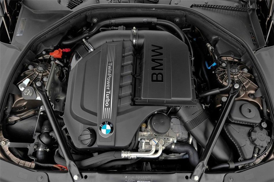 2013款 改款 640i Gran Coupe 引擎底盘