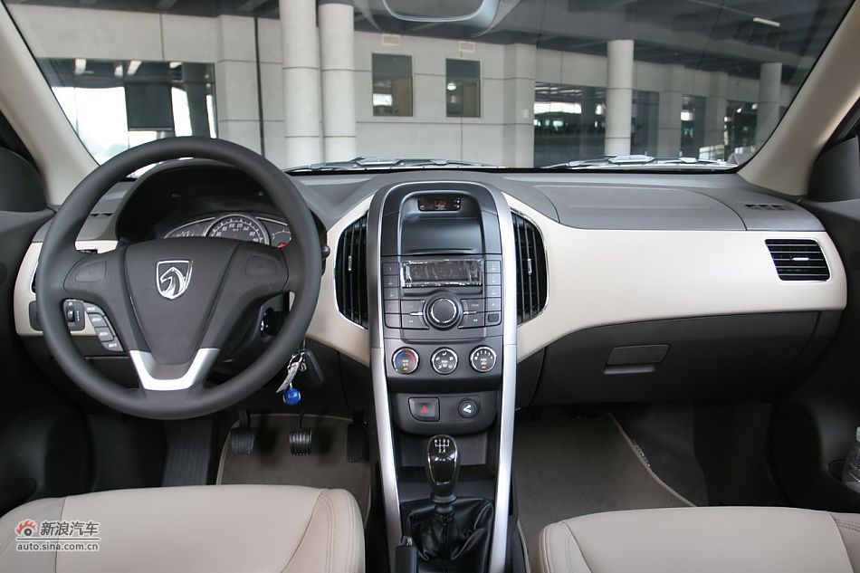 宝骏630 1.5L手动精英型内饰