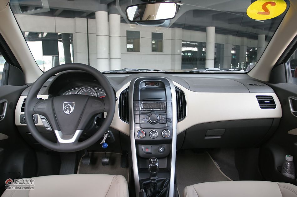 宝骏630 1.5L手动精英型内饰