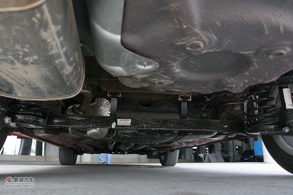 宝骏630 1.5L手动精英型底盘