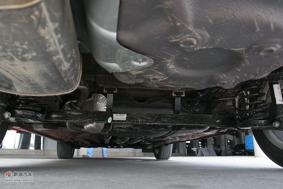 宝骏630 1.5L手动精英型底盘
