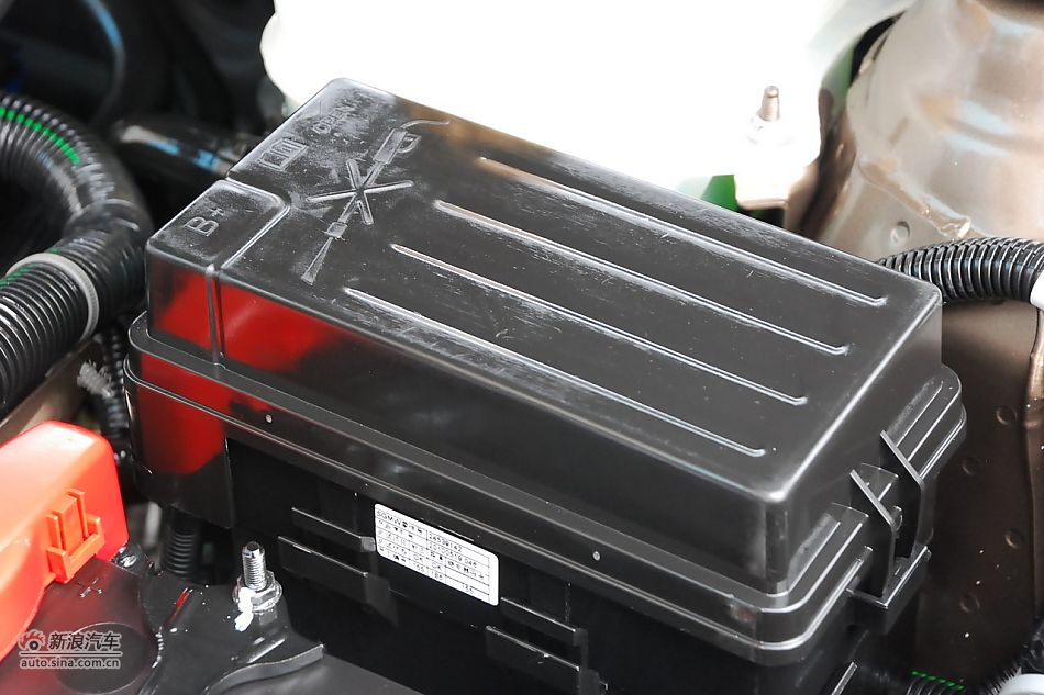 宝骏630发动机舱