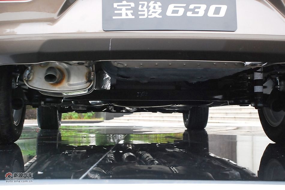 宝骏630底盘悬挂部分