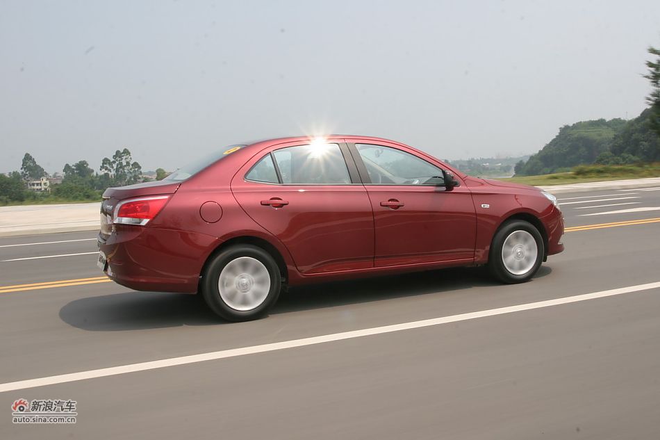 宝骏630 1.5L手动精英型动态