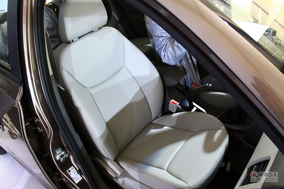 上汽通用五菱宝骏630