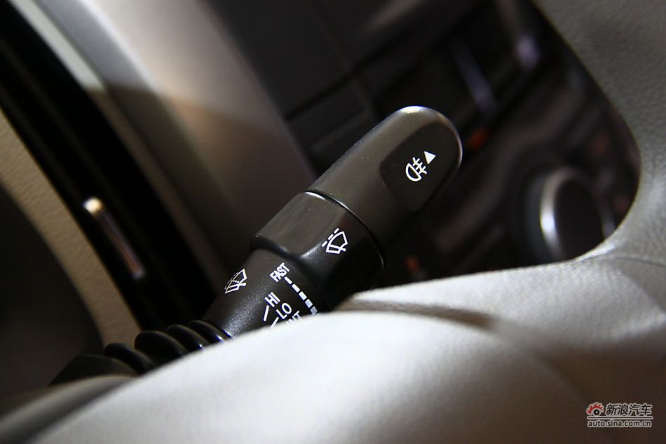 上汽通用五菱宝骏630