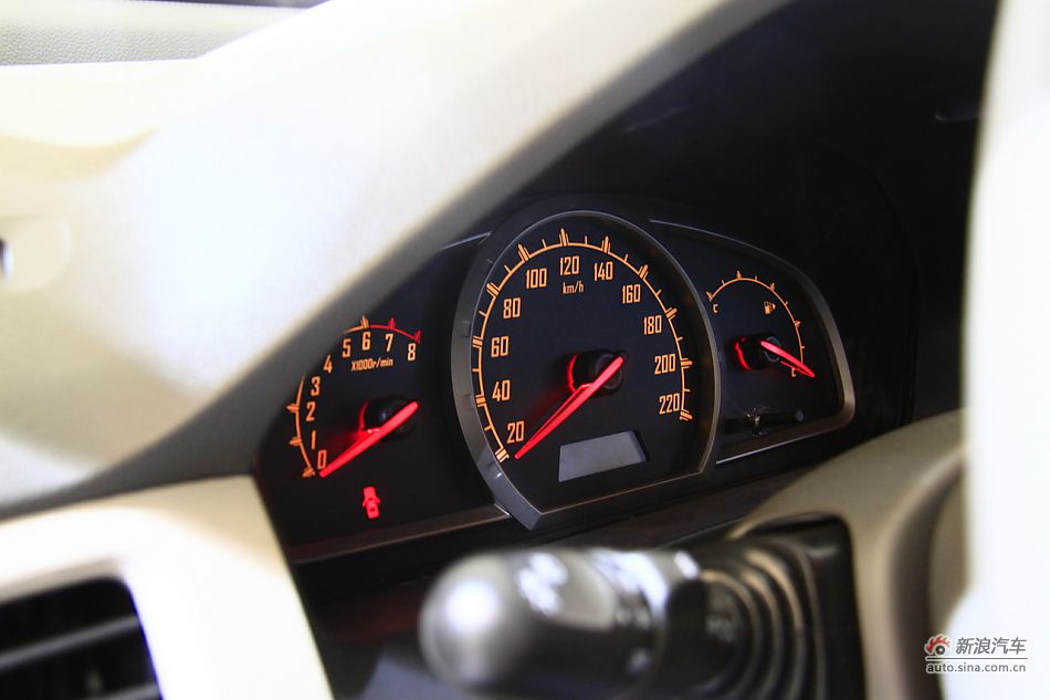 上汽通用五菱宝骏630