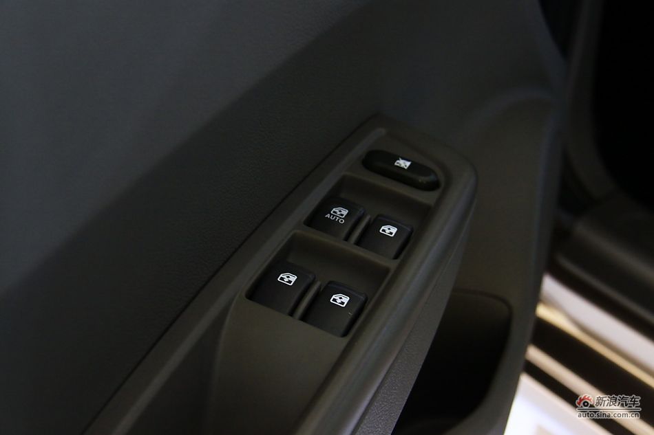 上汽通用五菱宝骏630